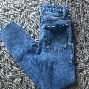 Good American Good Legs Crop Distressed Legs Blue505 0/25